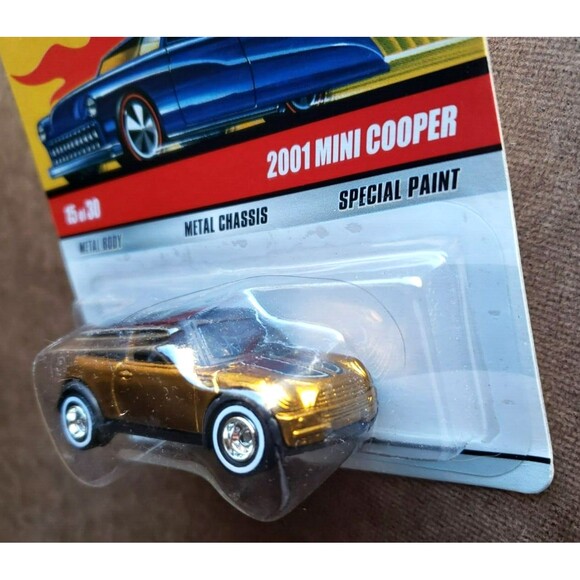 2009 Hot Wheels 2001 MINI COOPER  Classics Series 5 GOLD & SATIN BLACK WL CDDRR - Picture 9 of 15